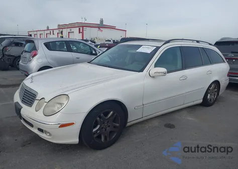 2004 Mercedes-Benz E 320 4Matic z USA, uszkodzony, nr VIN WDBUH82J74X129458